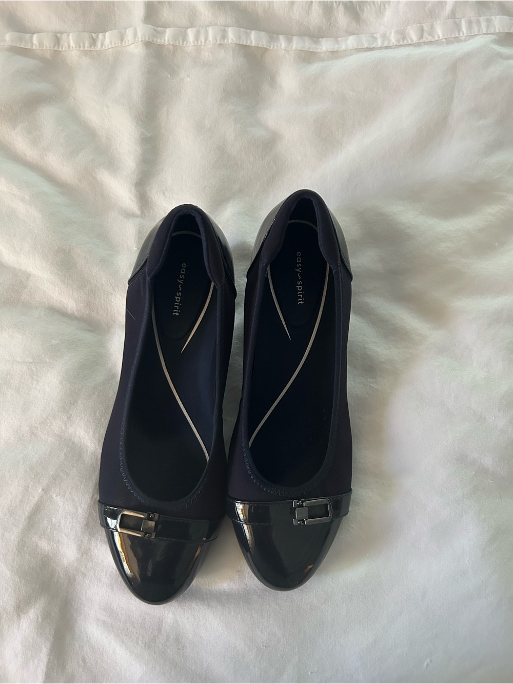 Easy Spirit Blue Patent Cap-Toe 1inch heels